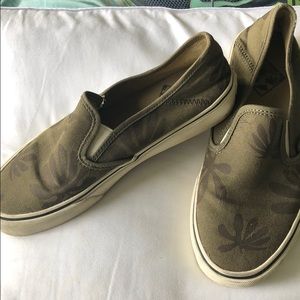 Army green vans